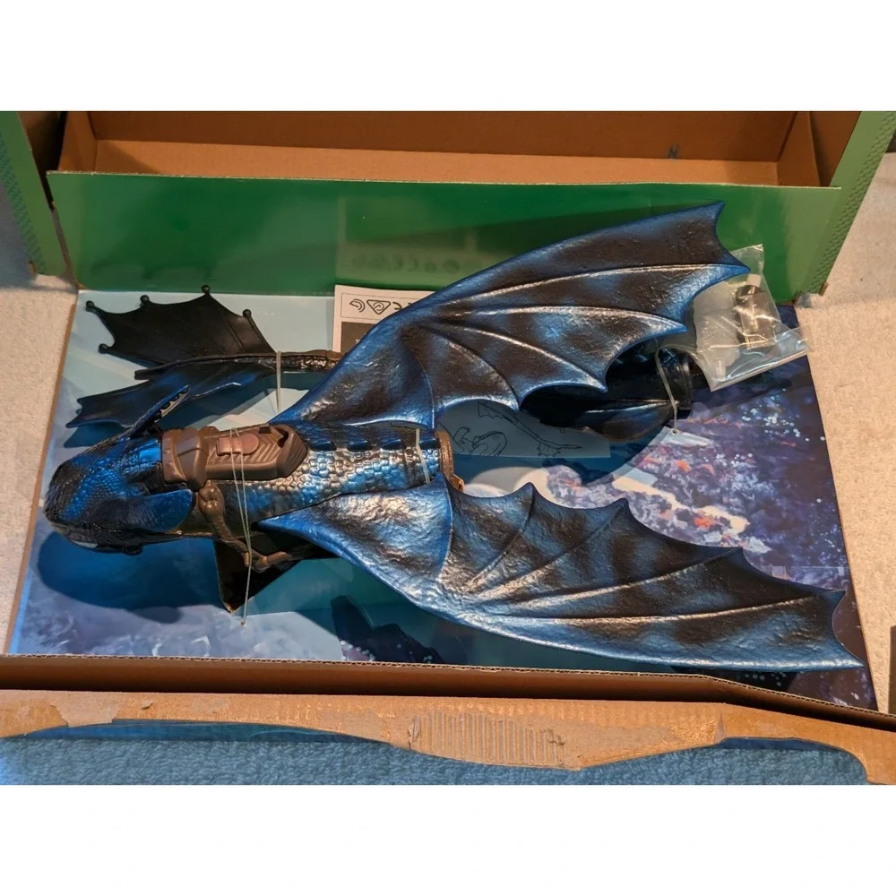 How To Train Your Dragon The Hidden World Giant Fire Breathing Toothless READ
